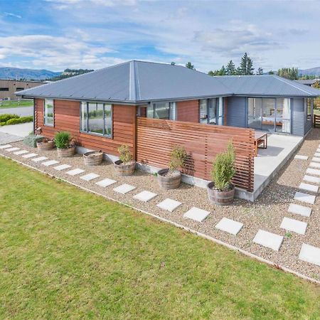 Holiday In A Paradise Wanaka Exterior photo