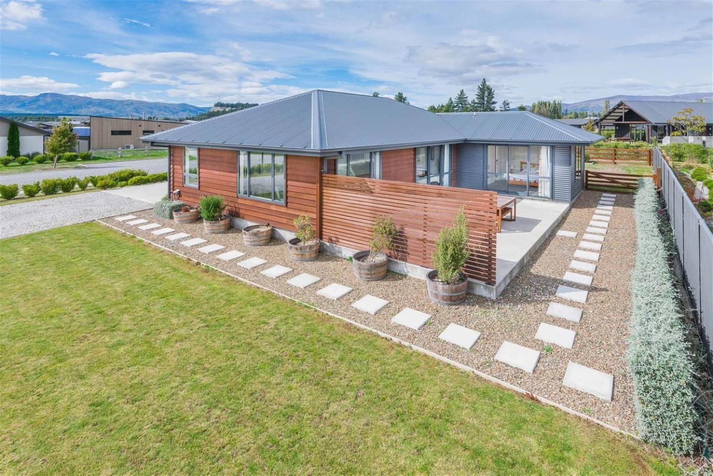 Holiday In A Paradise Wanaka Exterior photo